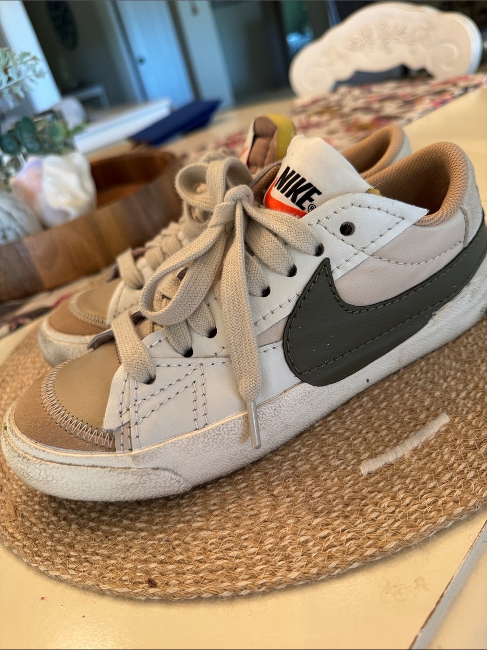 Nike Women’s Blazer Low ‘77 Jumbo (sand drift/medium olive)